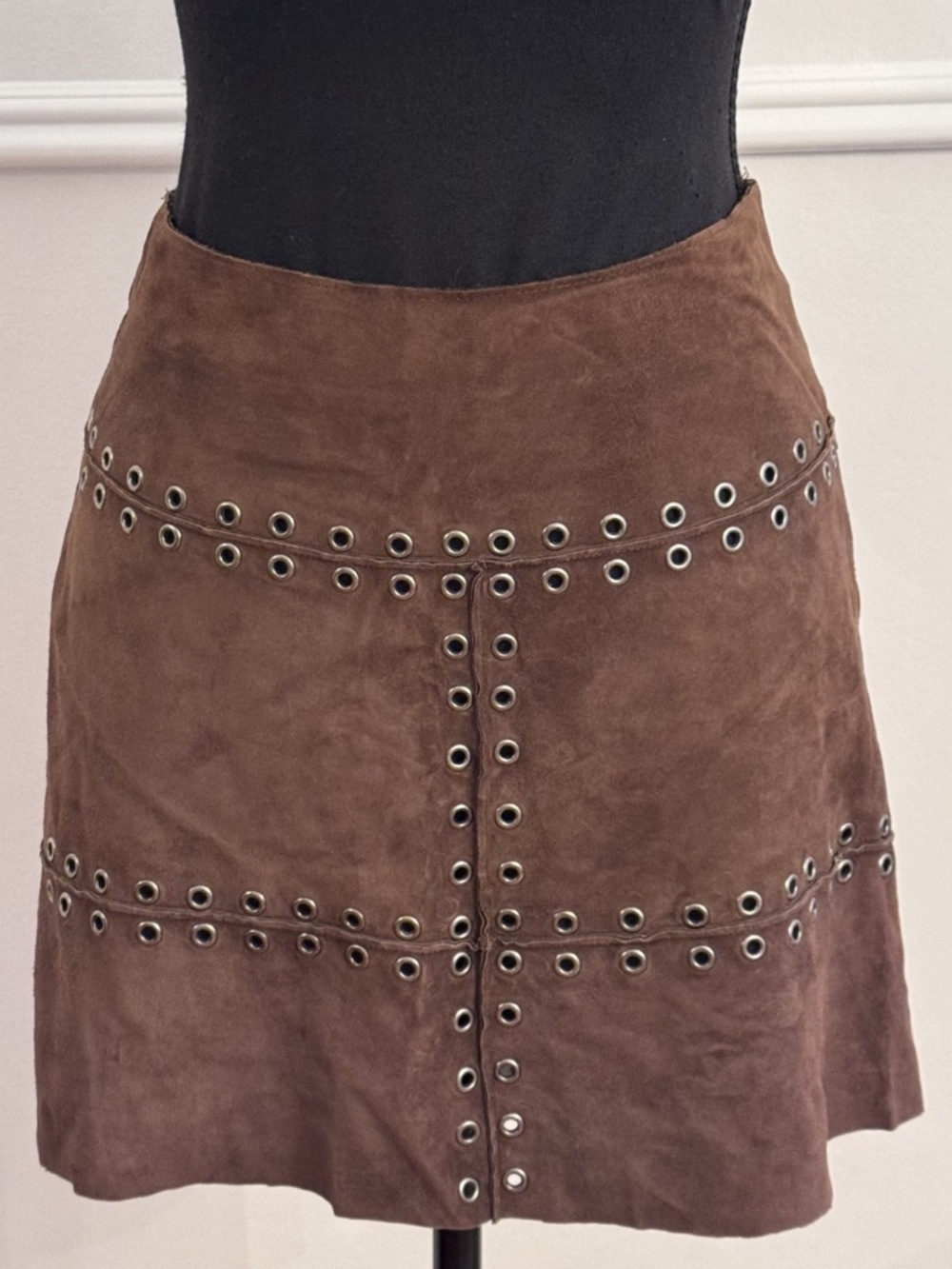 Illia Brown Suede Grommet Mini Skirt Size 2 Boho Western Side Zip